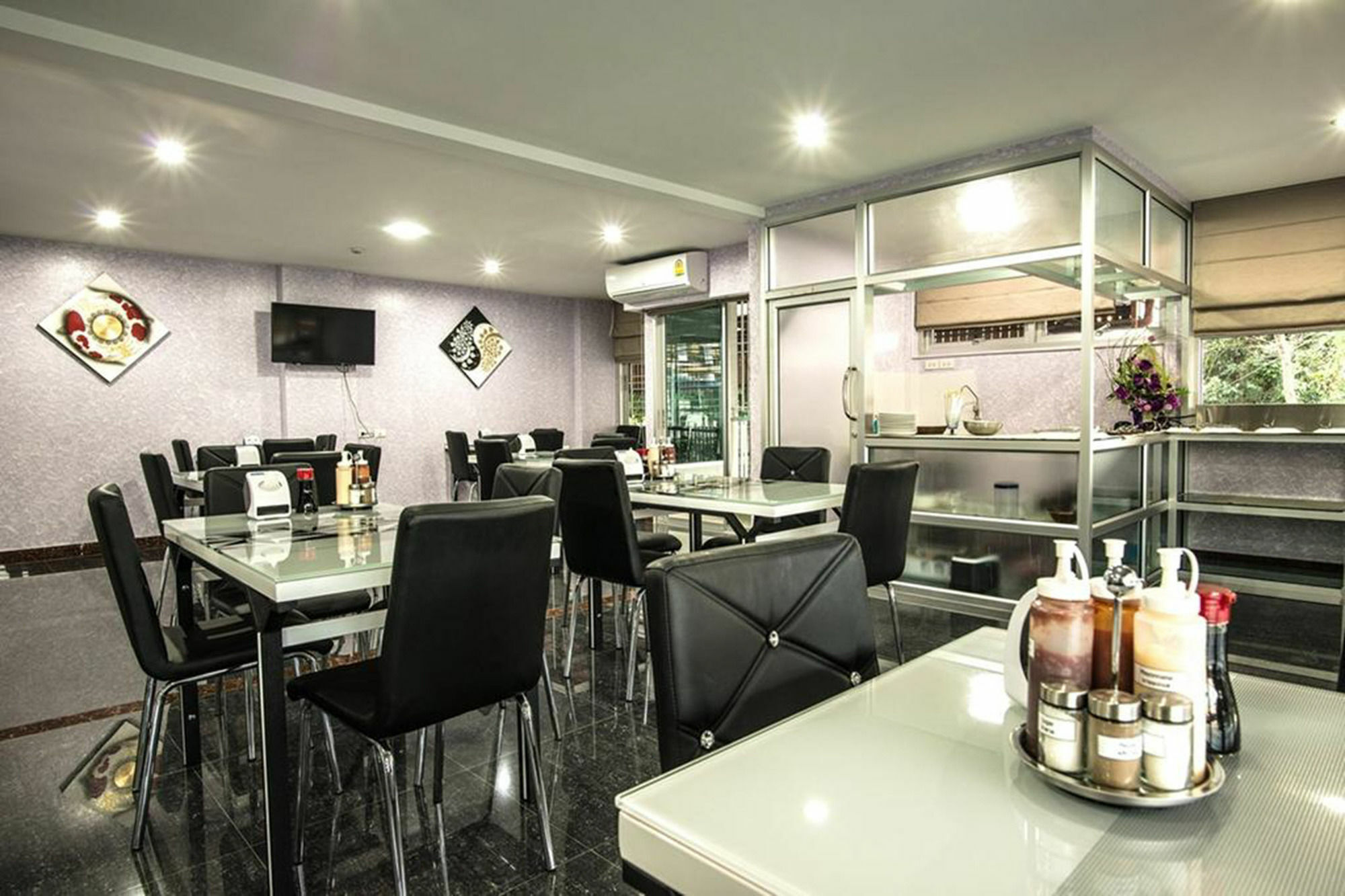 Winner Sriracha Serviced Apartment Si Racha Extérieur photo