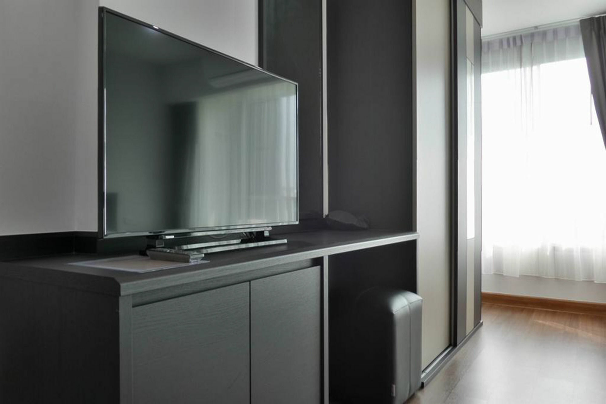 Winner Sriracha Serviced Apartment Si Racha Extérieur photo