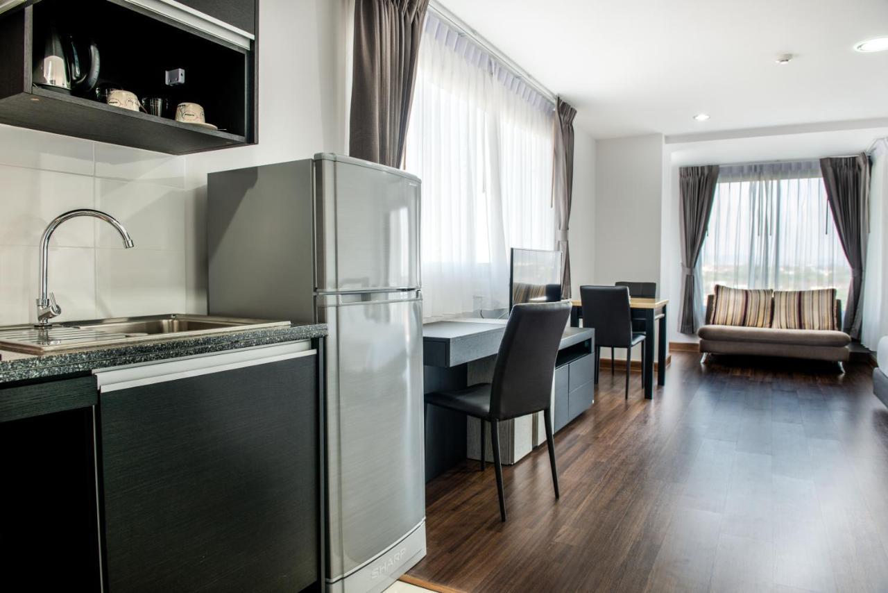 Winner Sriracha Serviced Apartment Si Racha Extérieur photo