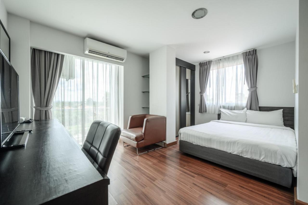 Winner Sriracha Serviced Apartment Si Racha Extérieur photo