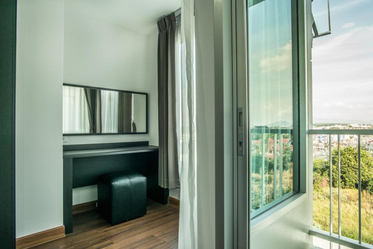 Winner Sriracha Serviced Apartment Si Racha Extérieur photo