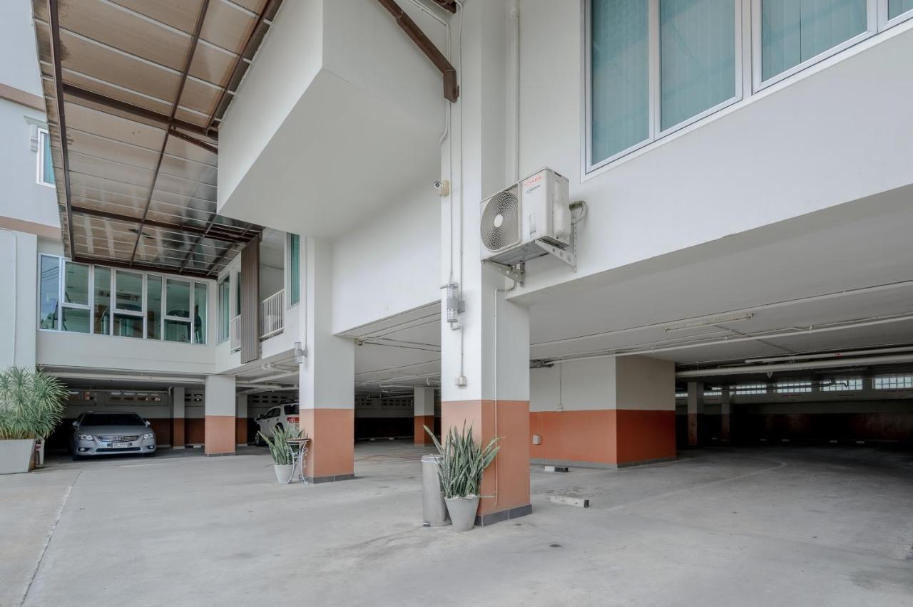 Winner Sriracha Serviced Apartment Si Racha Extérieur photo